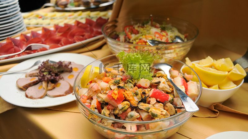 蜜饯果干礼盒：从选材到包装，揭秘健康零食的诞生奥秘